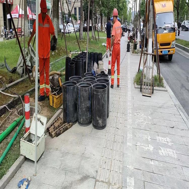 新荣管道短管置换修复